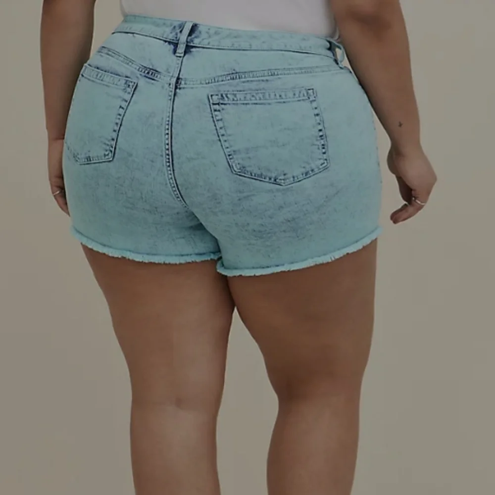 Torrid Mid Rise Shorts - Picture 2 of 5